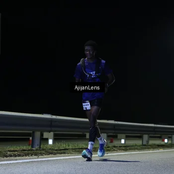 Runner Photo 7310854