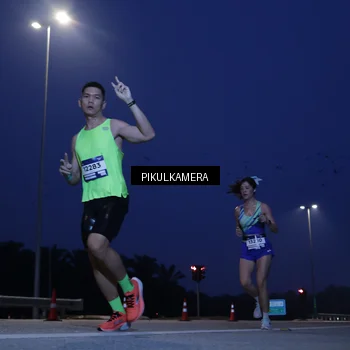 Runner Photo 7310898
