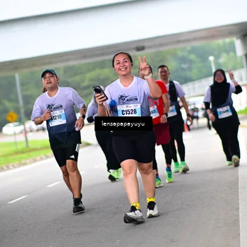 Runner Photo 7310958
