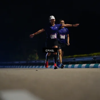 Runner Photo 7311135