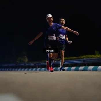 Runner Photo 7311190