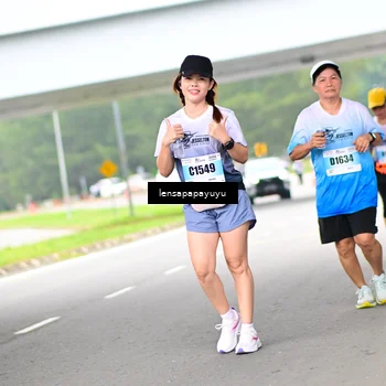 Runner Photo 7311195