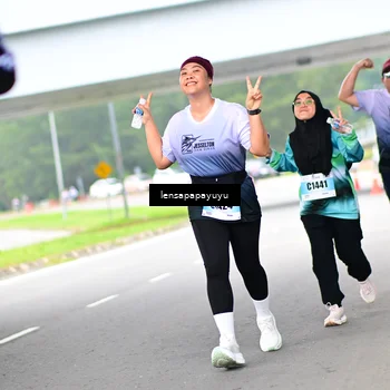 Runner Photo 7311429