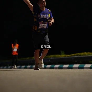Runner Photo 7311936