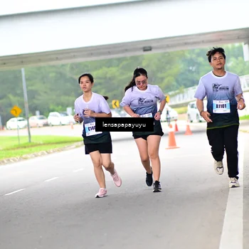 Runner Photo 7312003
