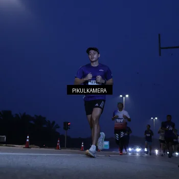 Runner Photo 7312028