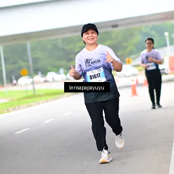 Runner Photo 7312120