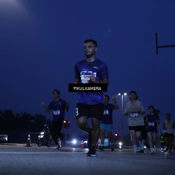 Runner Photo 7312261