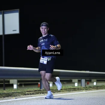 Runner Photo 7312359