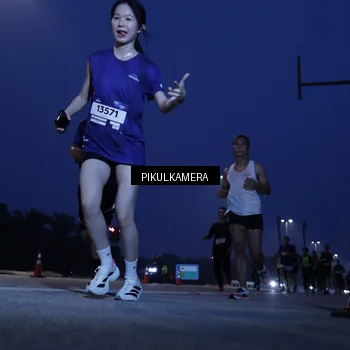Runner Photo 7312376
