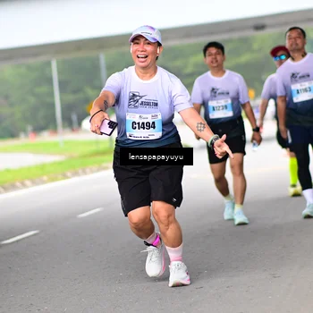 Runner Photo 7312437