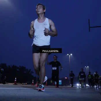 Runner Photo 7312484