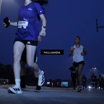 Runner Photo 7312489