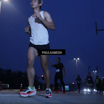 Runner Photo 7312503