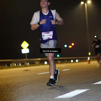 Runner Photo 7312576