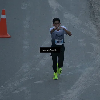 Runner Photo 7312578