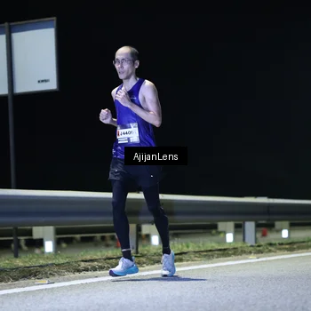 Runner Photo 7312617