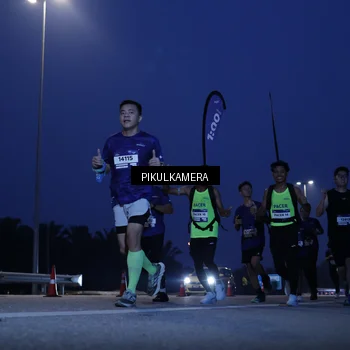 Runner Photo 7312630