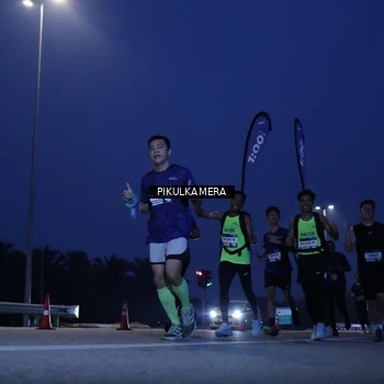 Runner Photo 7312641