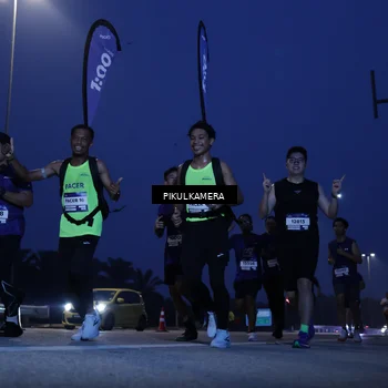 Runner Photo 7312674