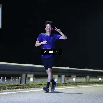 Runner Photo 7312735