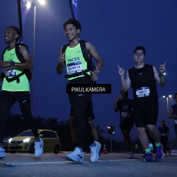 Runner Photo 7312737