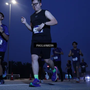 Runner Photo 7312780