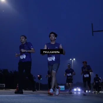 Runner Photo 7312797
