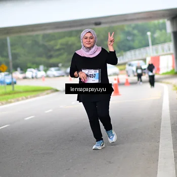 Runner Photo 7312874
