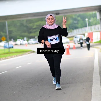 Runner Photo 7312875