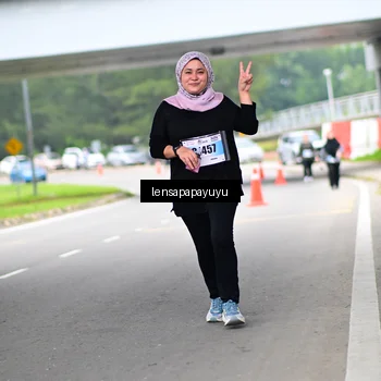 Runner Photo 7312877