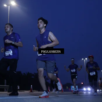Runner Photo 7312894