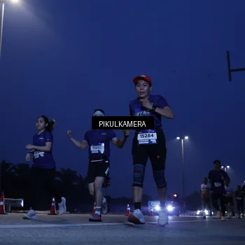 Runner Photo 7312949
