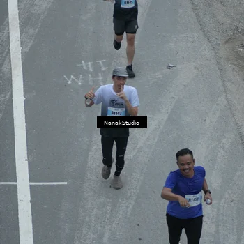 Runner Photo 7312992