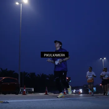Runner Photo 7313011