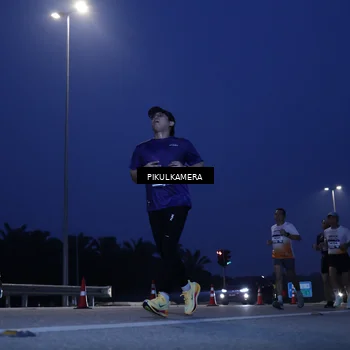Runner Photo 7313035