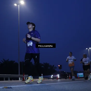 Runner Photo 7313092