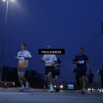 Runner Photo 7313112