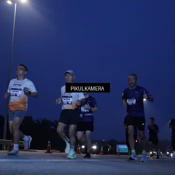 Runner Photo 7313131