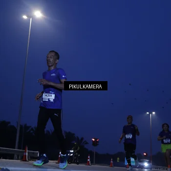 Runner Photo 7313400