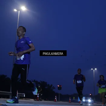 Runner Photo 7313453