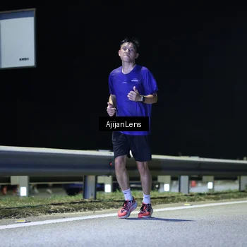Runner Photo 7313598