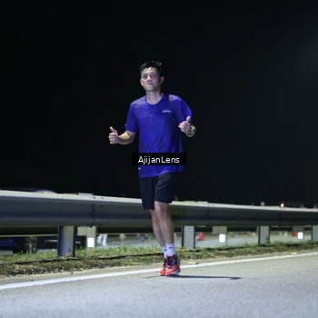 Runner Photo 7313641