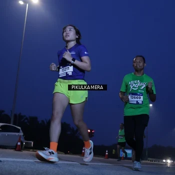 Runner Photo 7313674