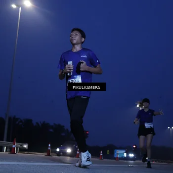 Runner Photo 7313713
