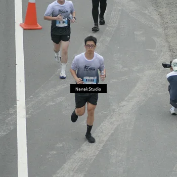 Runner Photo 7313840