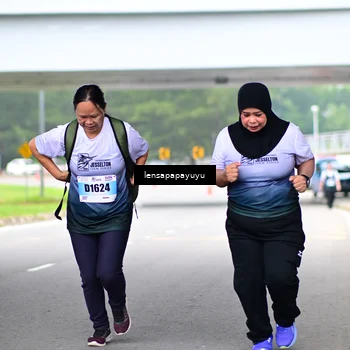 Runner Photo 7314102