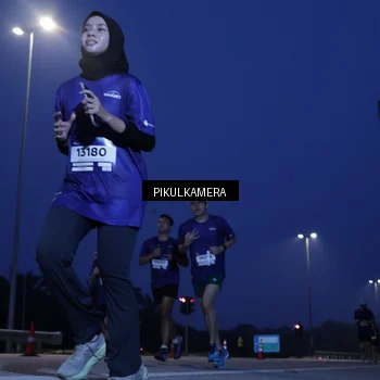 Runner Photo 7314153