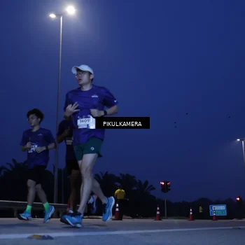 Runner Photo 7314184