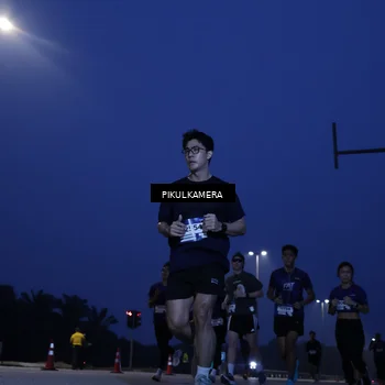 Runner Photo 7314344